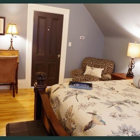 Quartermain House Bed & Breakfast Fredericton Eksteriør billede